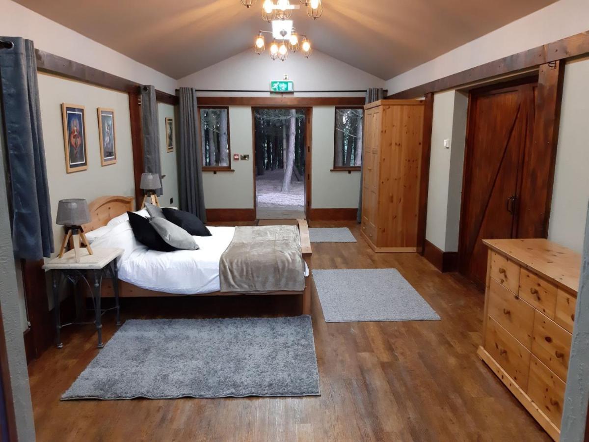 Wyldwood Lodge Чедл Экстерьер фото